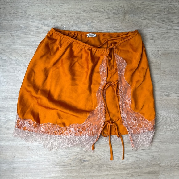Free People Orange Lace Trim Mini Skirt Size Medium - Picture 1 of 5